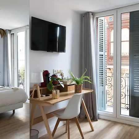 Гостьовий будинок Art Staynnapartments 2*