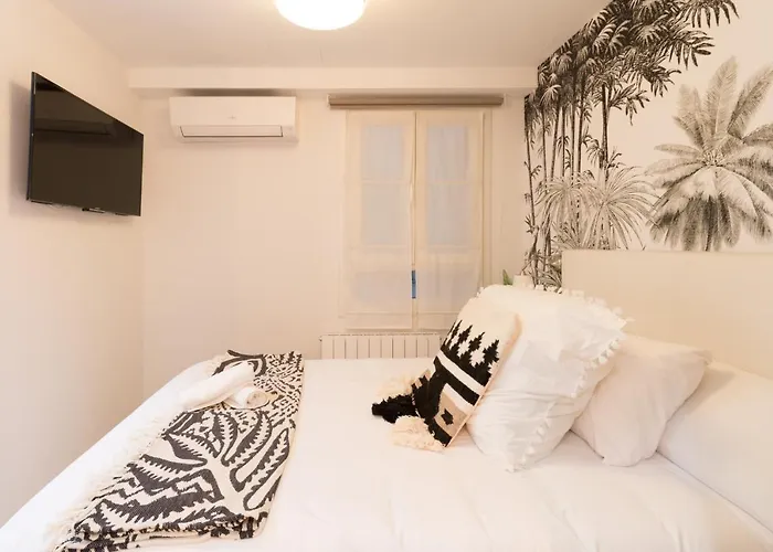 Гостьовий будинок Art Staynnapartments