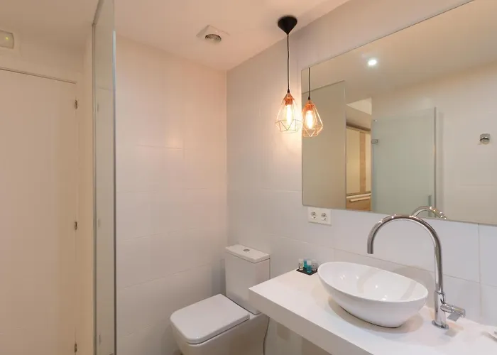 Гостьовий будинок Art Staynnapartments 4*