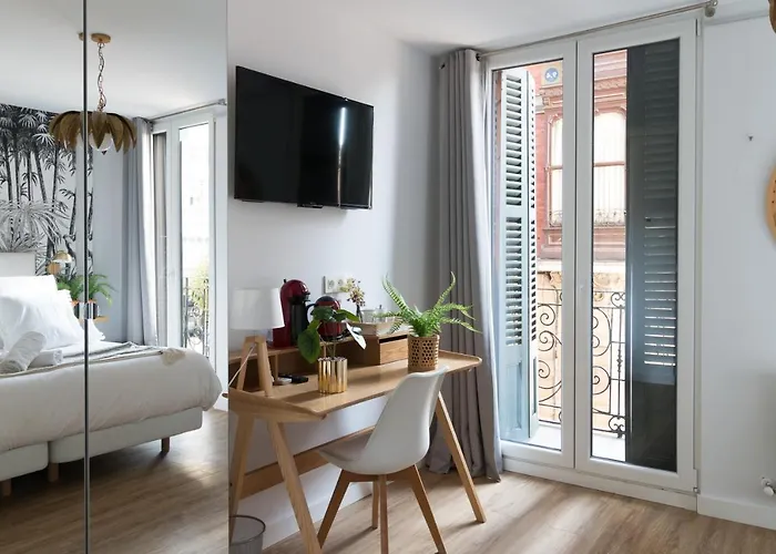 Gasthuis Art Staynnapartments 4*